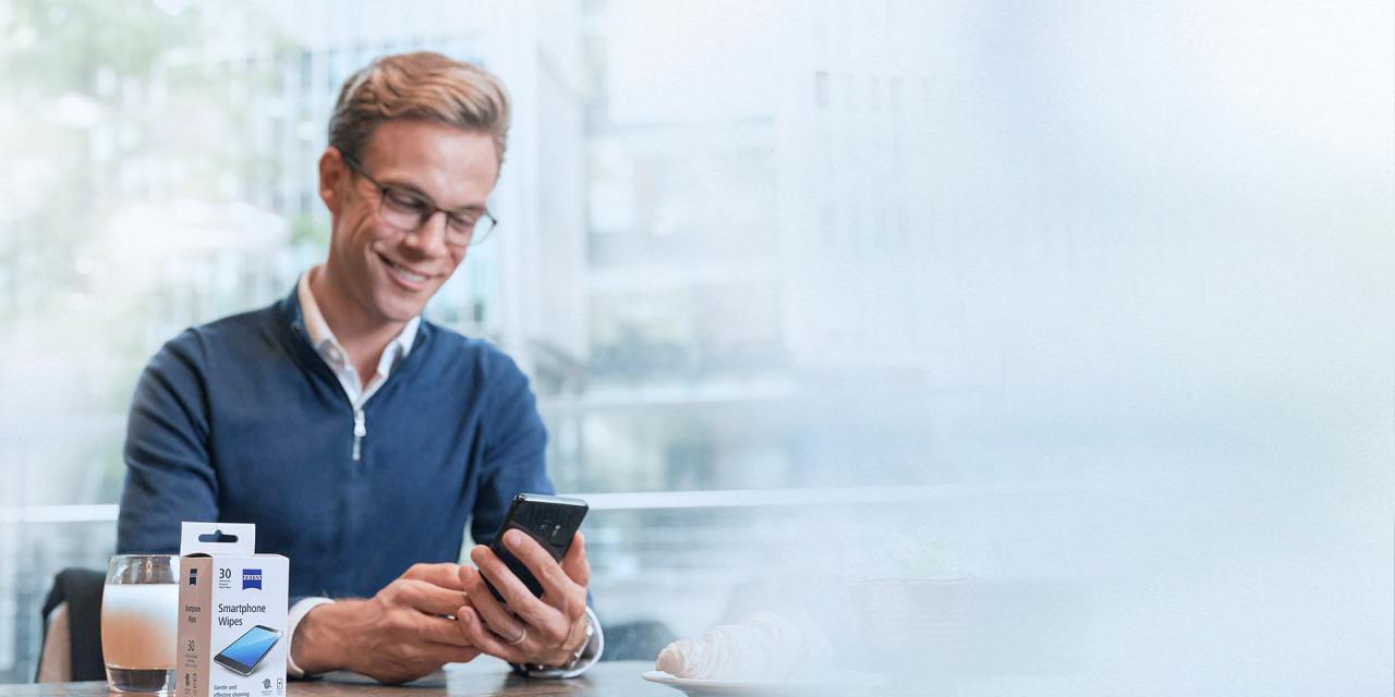 ZEISS Lens and Screen Cleaning