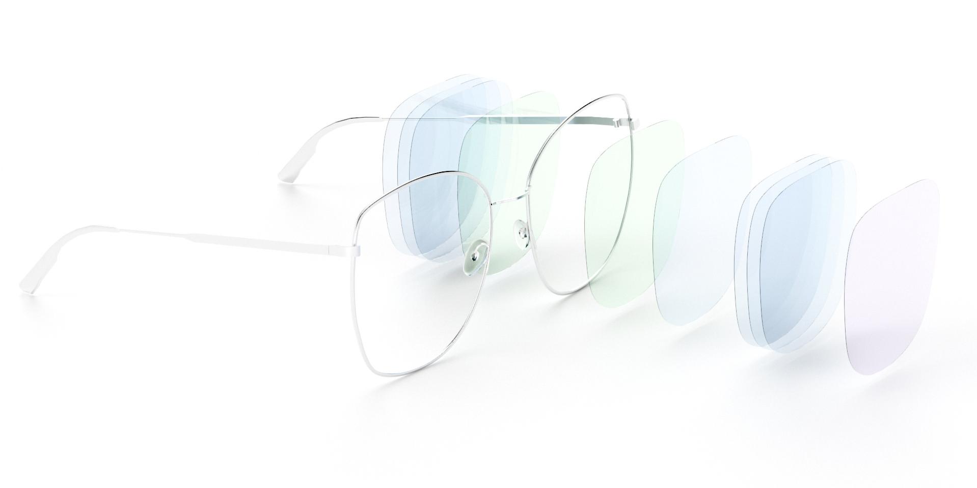 A schematic visual showing the types of coatings responsible for the different benefits of ZEISS DuraVision products: UV protection, durability, dirt resistance, anti-reflective and easy to clean.